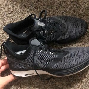 Size 7.5 black Nike Zoom Strikes!